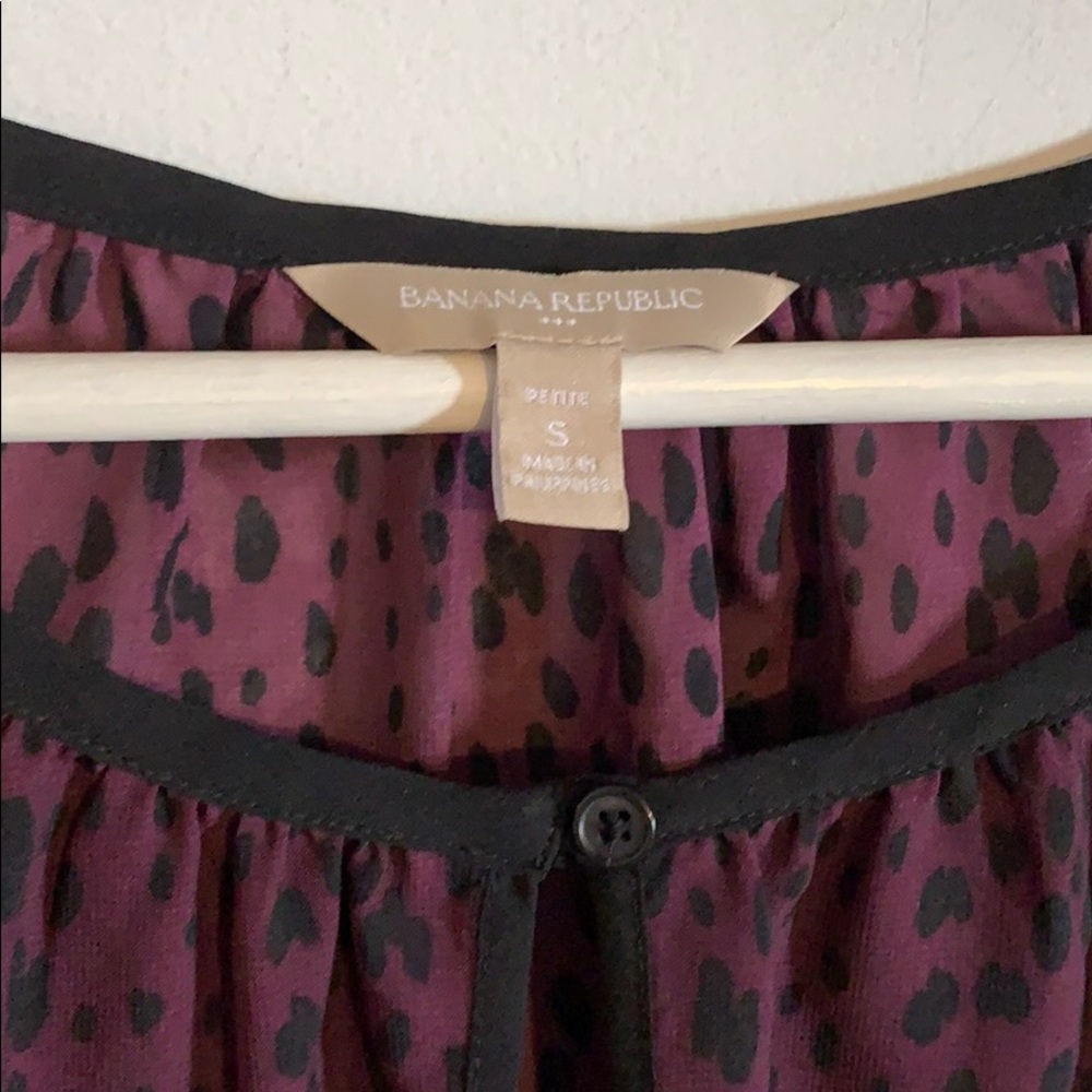Banana republic petite purple animal print blouse - Picture 2 of 5
